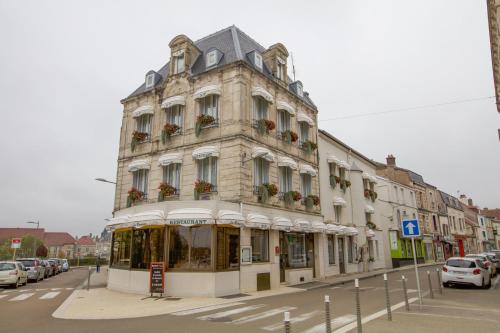 Hôtel Restaurant Des Remparts : Hotels proche de Marnay-sur-Marne