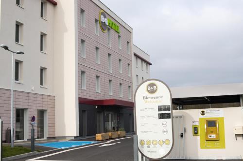B&B HOTEL CHARTRES Oceane : Hotels proche de Houville-la-Branche