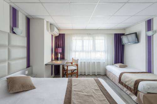 Logis Hotel Le Sablier du Temps : Hotels proche de Monceaux-sur-Dordogne