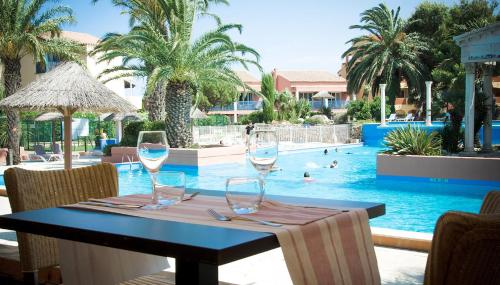 App. 62m² piscine & parking : Appartements proche de Canet-en-Roussillon