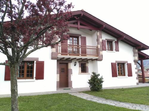 Location d'une maison typique du Pays Basque : Maisons de vacances proche d'Aincille
