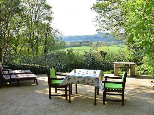 Delightful Holiday Home in Onlay nievre with Fenced Garden : Maisons de vacances proche de Château-Chinon(Campagne)