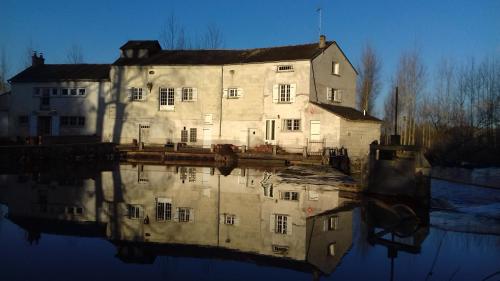 Moulin2Roues : B&B / Chambres d'hotes proche de Le Coudray-Macouard