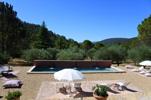 La Bastide de la Provence Verte : Maisons d'hotes proche de La Roquebrussanne