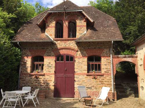 Gîte Les Ecuries du Manoir de Bénédicte : Maisons de vacances proche de Les Isles-Bardel