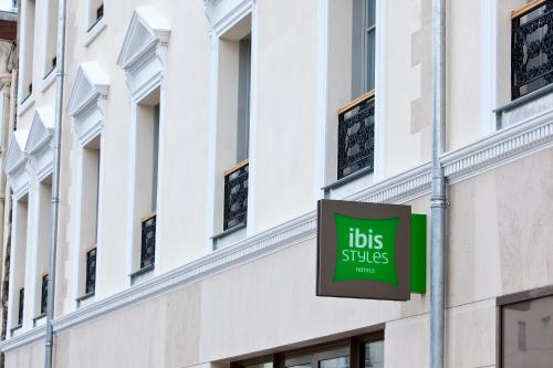 ibis Styles Chalons en Champagne Centre : Hotels proche de Courtisols