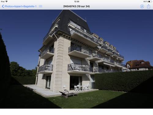 Deauville rez de jardin/Garden Floor : Appartements proche de Deauville