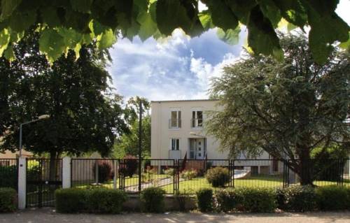 Les Saints Képis : Maisons de vacances proche de Verneuil-sur-Igneraie