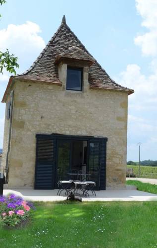 Le Pigeonnier de Château Picon : Maisons de vacances proche de Pessac-sur-Dordogne