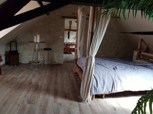 Les Basses Roiries : Maisons de vacances proche de Bécon-les-Granits