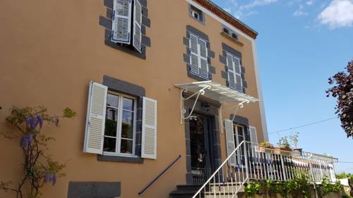 Au Coq Bleu : Maisons d'hotes proche de Dauzat-sur-Vodable