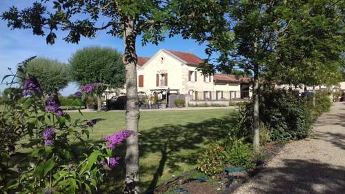 Gites de Cognac : Maisons de vacances proche de La Brousse