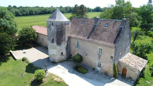 B&B Château de Pernan : B&B / Chambres d'hotes proche de Champagnolles