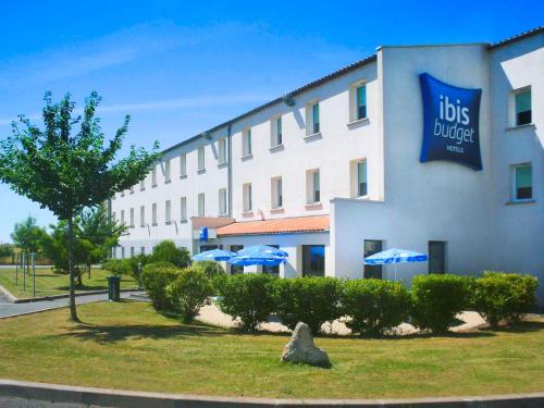 ibis budget Niort - La Crèche : Hotels proche de Brûlain