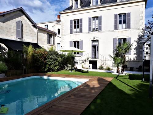 Chambres d'Hôtes Maison La Porte Rouge : B&B / Chambres d'hotes proche de Beauvoir-sur-Niort