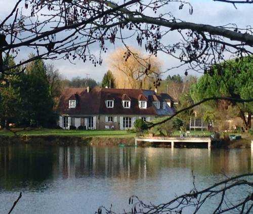 La maison du lac : B&B / Chambres d'hotes proche d'Auvers-sur-Oise