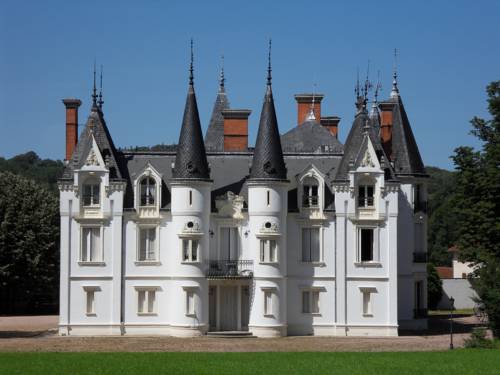 Château de la Motte : B&B / Chambres d'hotes proche de La Bénisson-Dieu