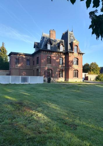 Chateau Gruchet Le Valasse : Maisons de vacances proche de Tancarville