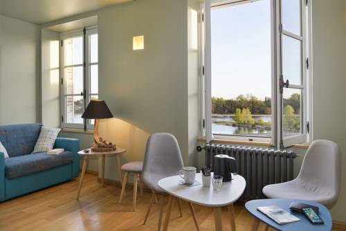 Suites du Cabinet Vert : B&B / Chambres d'hotes proche de Saint-Jean-de-Braye