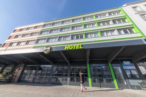 B&B HOTEL Le Havre Centre Gare : Hotels - Seine-Maritime