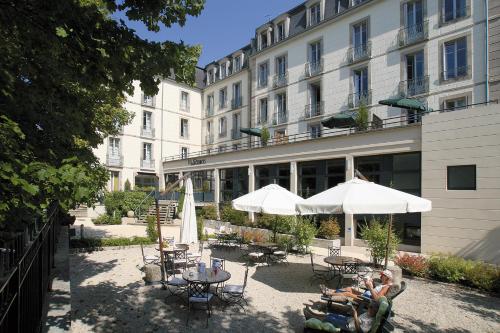 CERISE Luxeuil Les Sources : Appart'hotels proche de Fougerolles