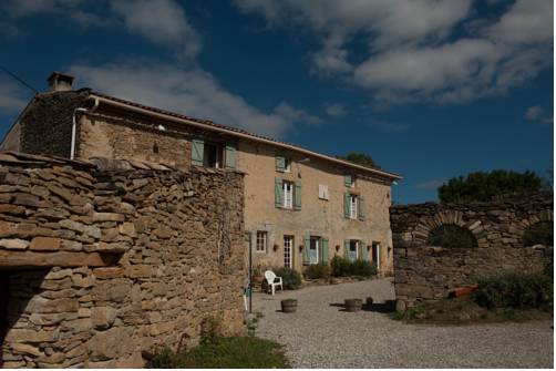 Domaine Bellelauze : Maisons d'hotes proche de Roquetaillade