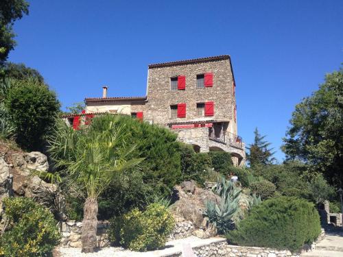 Maison de 2 chambres avec piscine partagee et jardin amenage a Saint Julien de la Nef : Maisons de vacances proche de Sumène