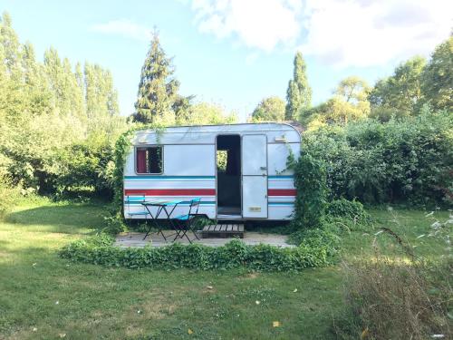 Caravane cosy - hébergement insolite au milieu des champs : Sejours chez l'habitant proche de Vigneux-de-Bretagne