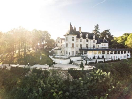 Chateau Le Prieuré Saumur - La Maison Younan : Hotels proche de Saint-Martin-de-la-Place
