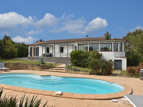 Modern villa with private pool 11 km from Carcasonne : Villas proche de Villarzel-Cabardès