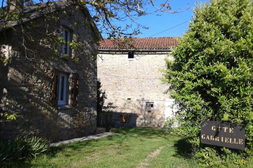 Gite Gabrielle : Maisons de vacances proche de Roquefort-sur-Soulzon