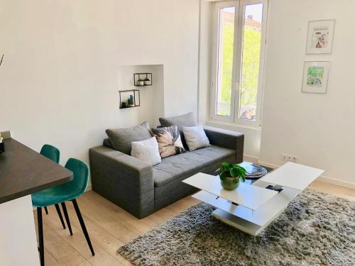 Bright & modern apartment in the heart of Antibes : Appartements proche d'Antibes