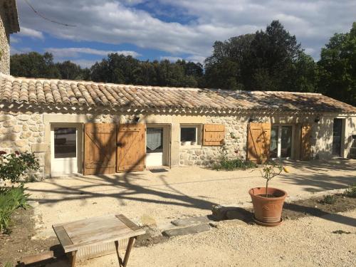gite le cabanon : Maisons de vacances proche de Chantemerle-lès-Grignan