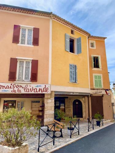Lou Mistral : Maisons d'hotes proche d'Estoublon
