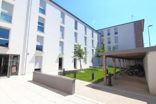 Résidence Hôtelière Laudine : Appart'hotels proche de Saint-Léonard