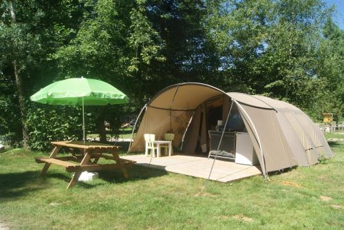 Camping Les Arbois : Campings proche de Bouhans