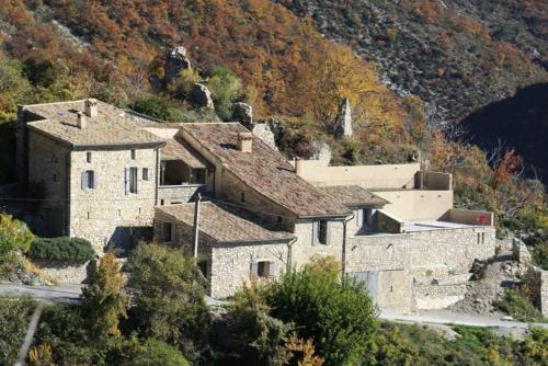 LÀ - mas en Drôme provençale : Maisons de vacances proche de Rochefourchat