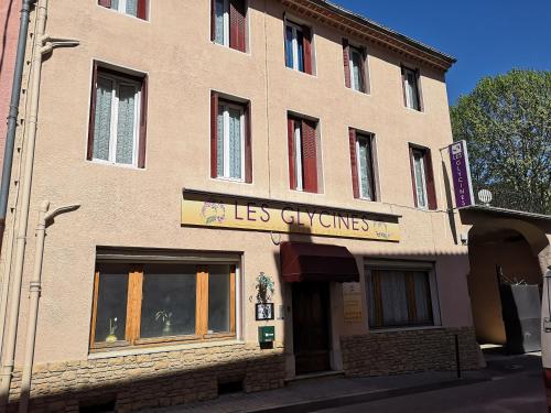 Les Glycines : B&B / Chambres d'hotes proche de Saint-Laurent-le-Minier