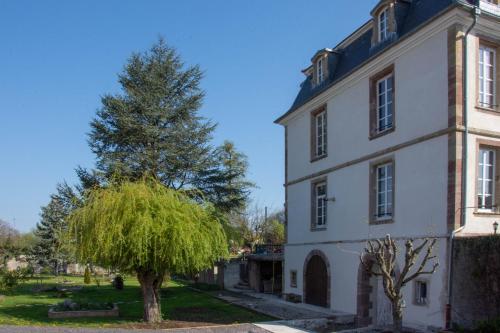 Manoir Le Refuge : B&B / Chambres d'hotes proche de Réchicourt-le-Château