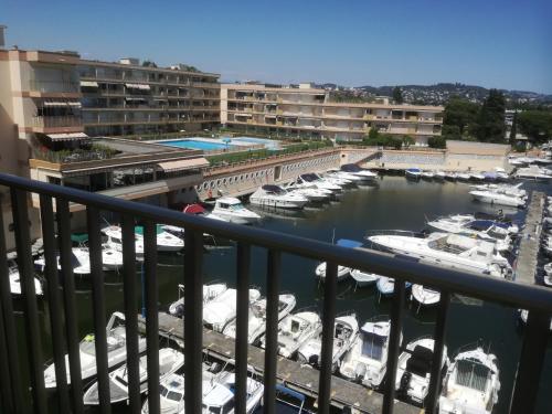 Le Balcon d'Azur : Appartements proche de Mandelieu-la-Napoule