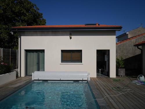 Duplex avec piscine : Appartements proche de Villenave-d'Ornon