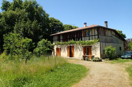 Ricouch, chambre d'hôtes et permaculture : Sejours chez l'habitant proche de Castillon(Canton d'Arthez-de-Béarn)