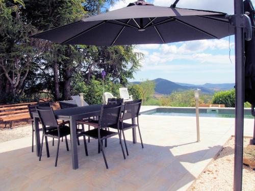 Delighful Villa in Berlou with Private Swimming Pool : Villas proche de Pierrerue