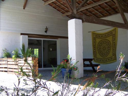 Gîte, jacuzzi & vin au grenier de Madiran : Maisons de vacances proche d'Izotges