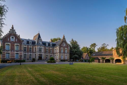 Hôtel Château Tilques : Hotels proche de Moulle