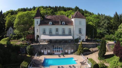 Chateau de Vareilles : B&B / Chambres d'hotes proche de Lucenay-l'Évêque