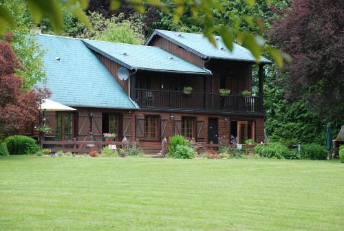 Spruce Lake : B&B / Chambres d'hotes proche d'Auriat