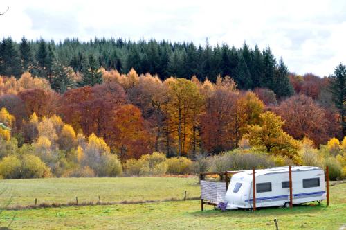 Guillerin Caravan and Glamping : Campings proche de Peyrelevade