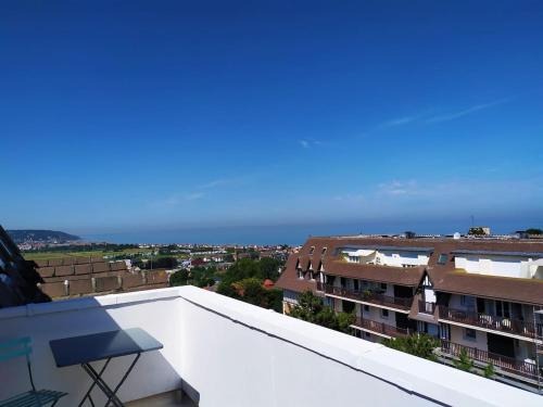 La terrasse vue mer à 5 min de la plage : Appartements proche de Blonville-sur-Mer