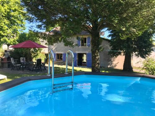 Gite Bersac : Maisons de vacances proche de Saint-Amand-Magnazeix